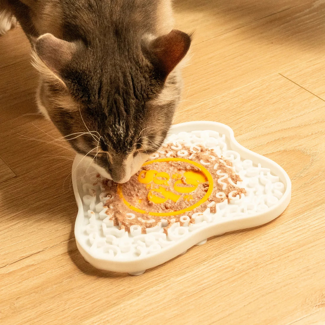 Ollie B. Good - Sunny Side Up Egg Lick Mat